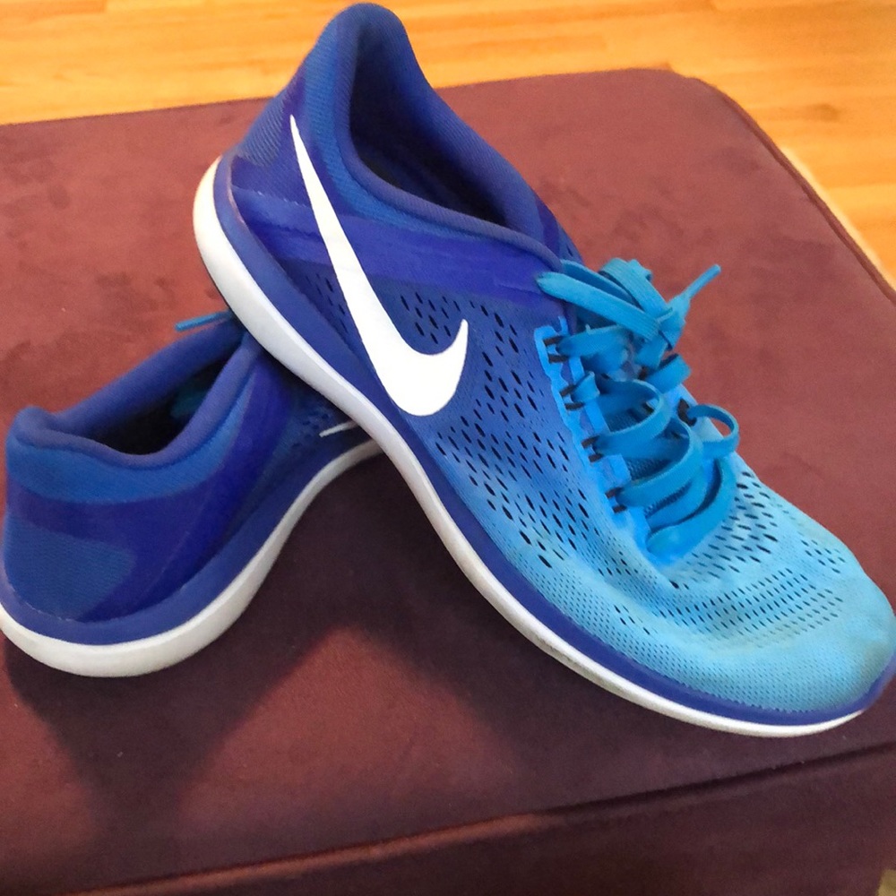 Nike Sneakers